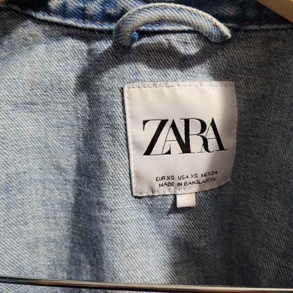 Cropped Jean Jacket - Picture 2 of 4